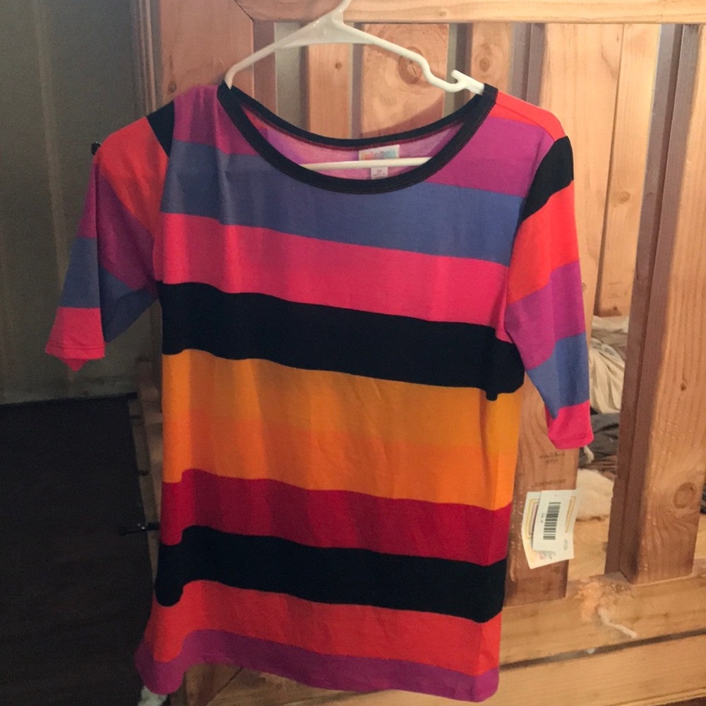 Lularoe top